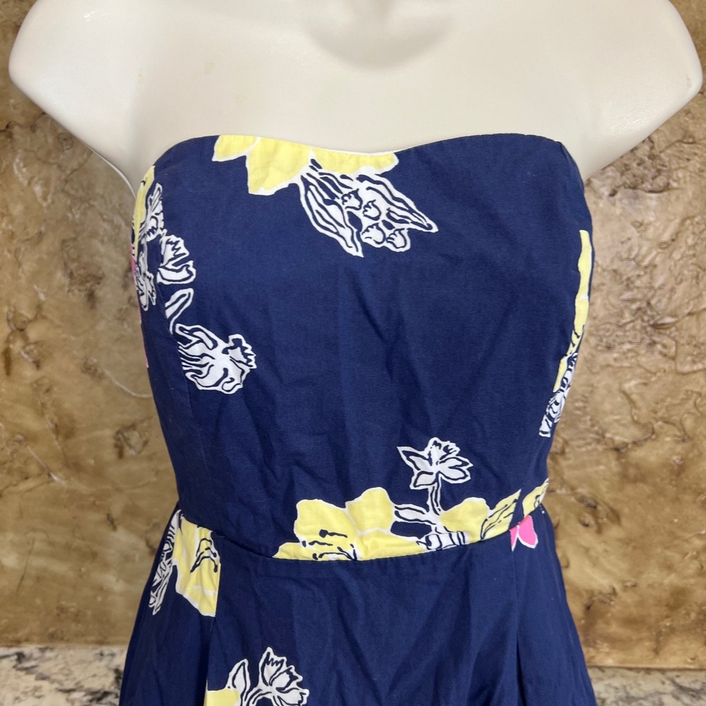 Lilly Pulitzer Strapless Dress 2 Navy Blue Floral Fit Flare Cotton Cruise Beach - Picture 3 of 13